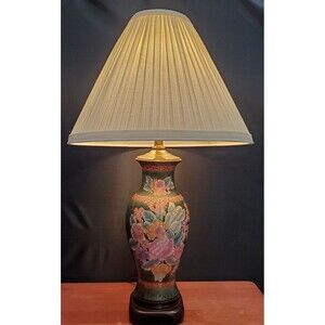 Vintage Chinoiserie Floral Porcelain Table Lamp w/Shade